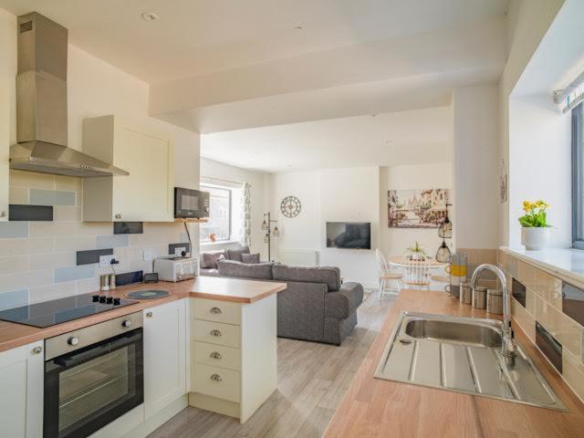 Stunning Modern Apartment In The Cotswolds Chalford Exterior photo